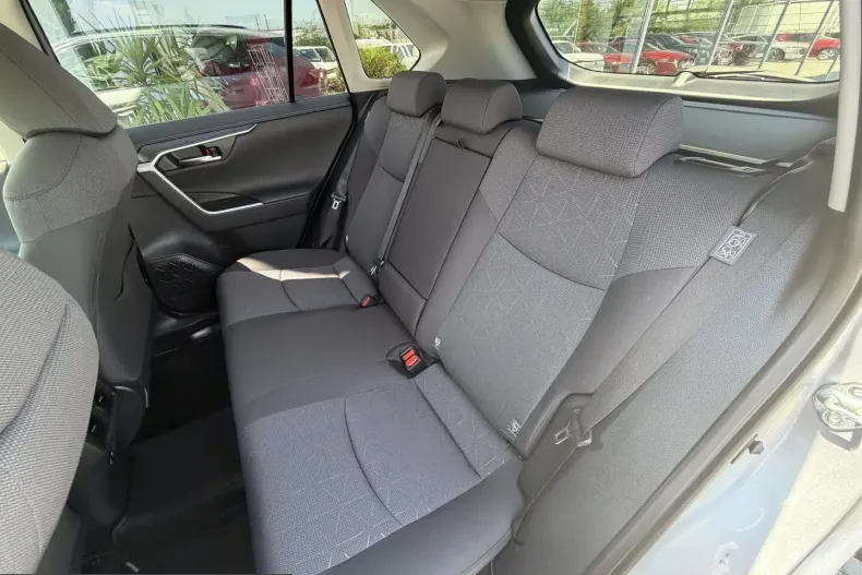 Toyota RAV4 din 2020 cu 96.465 km - oferta TOY238932 - foto 11