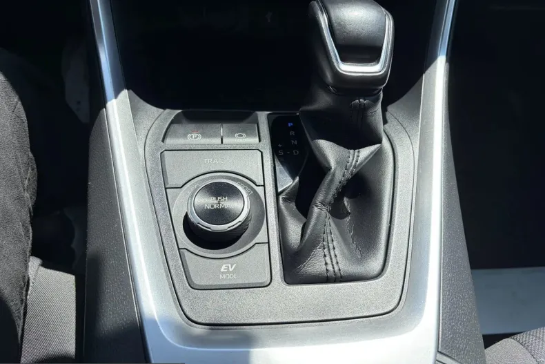 Toyota RAV4 din 2020 cu 96.465 km - oferta TOY238932 - foto 28