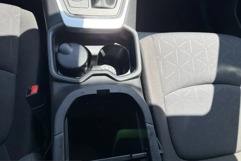 Toyota RAV4 din 2020 cu 96.465 km - oferta TOY238932 - foto 30