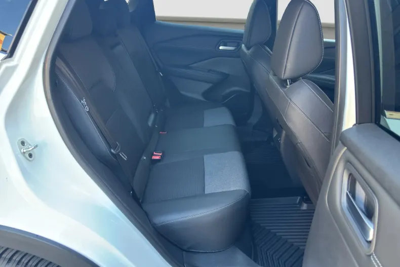 Nissan Qashqai din 2025 cu 29.500 km - oferta NIS238936 - foto 7