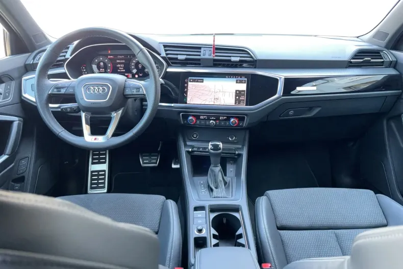 Audi Q3 din 2024 cu 21.566 km - oferta AUD238943 - foto 9