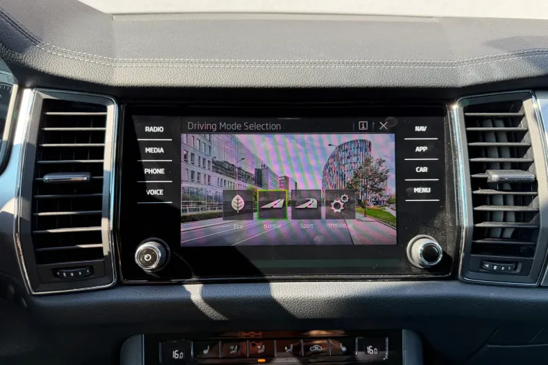 Skoda Kodiaq din 2022 cu 77.211 km - oferta SKO238945 - foto 18