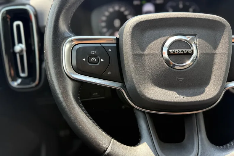 Volvo XC40 din 2020 cu 117.697 km - oferta VOL238949 - foto 5