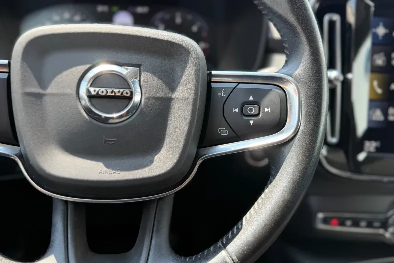 Volvo XC40 din 2020 cu 117.697 km - oferta VOL238949 - foto 6