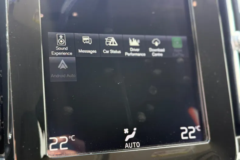 Volvo XC40 din 2020 cu 117.697 km - oferta VOL238949 - foto 16