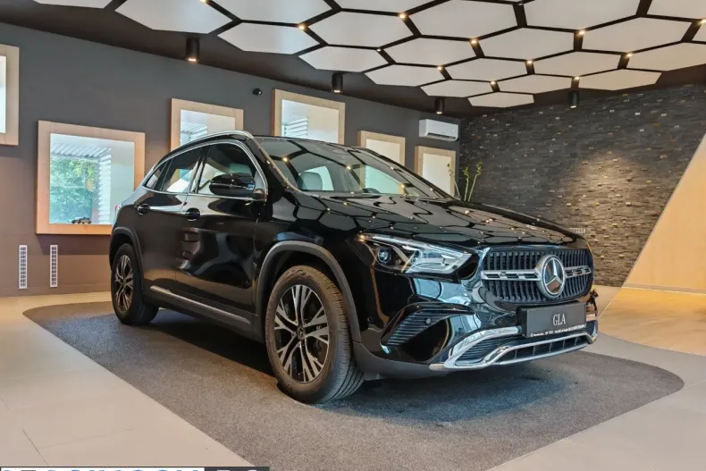 Mercedes-Benz GLA 180 (Clasa GLA) din 2026 cu 1 km - oferta MER238955 - foto 3