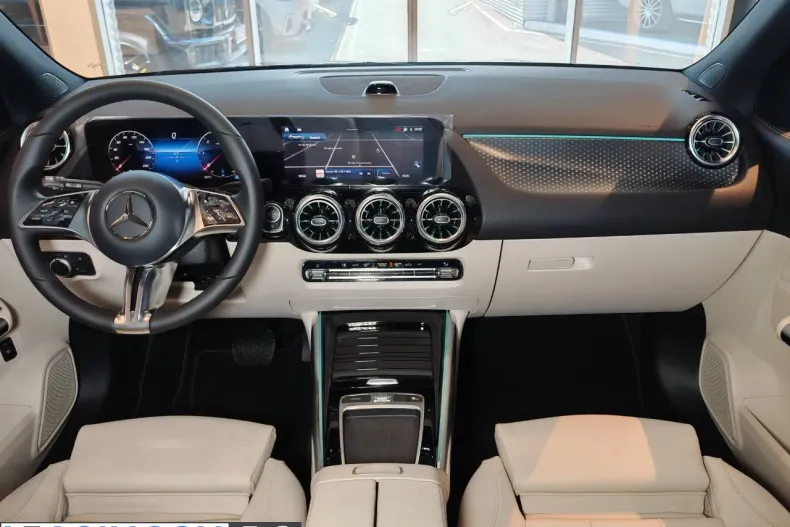 Mercedes-Benz GLA 180 (Clasa GLA) din 2026 cu 1 km - oferta MER238955 - foto 19