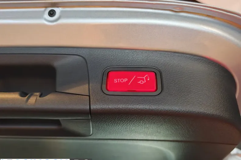 Mercedes-Benz GLA 180 (Clasa GLA) din 2026 cu 1 km - oferta MER238956 - foto 15