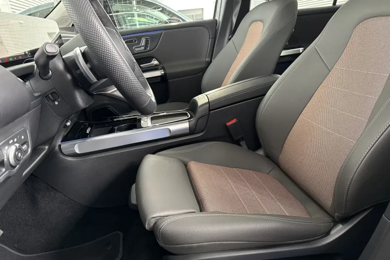Mercedes-Benz EQB (Clasa GLB) din 2025 cu 7.100 km - oferta MER238960 - foto 22