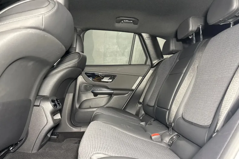 Mercedes-Benz GLC (Clasa GLC) din 2023 cu 54.319 km - oferta MER238967 - foto 13