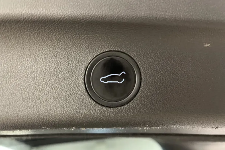 Tesla Model Y din 2023 cu 109.438 km - oferta TES238968 - foto 15