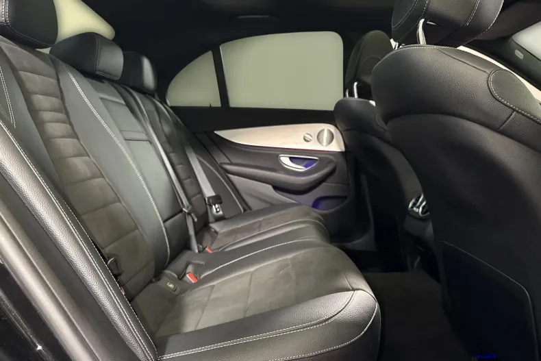 Mercedes-Benz E 300 (Clasa E) din 2021 cu 55.063 km - oferta MER238980 - foto 13