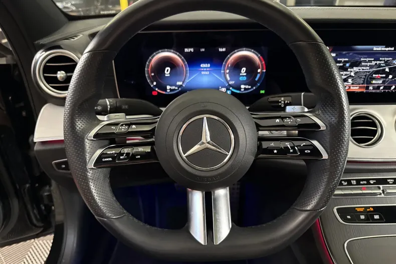 Mercedes-Benz E 300 (Clasa E) din 2021 cu 55.063 km - oferta MER238980 - foto 17