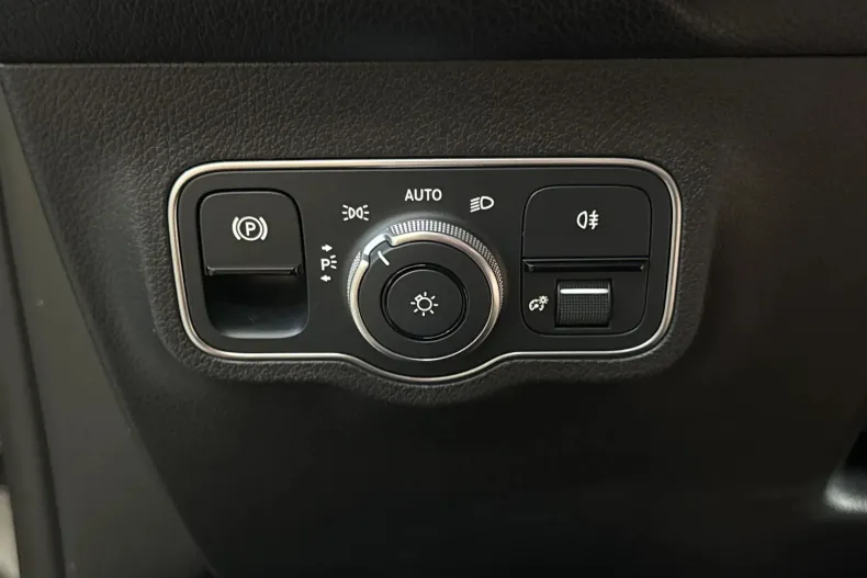 Mercedes-Benz EQB (Clasa GLB) din 2023 cu 45.745 km - oferta MER238982 - foto 15