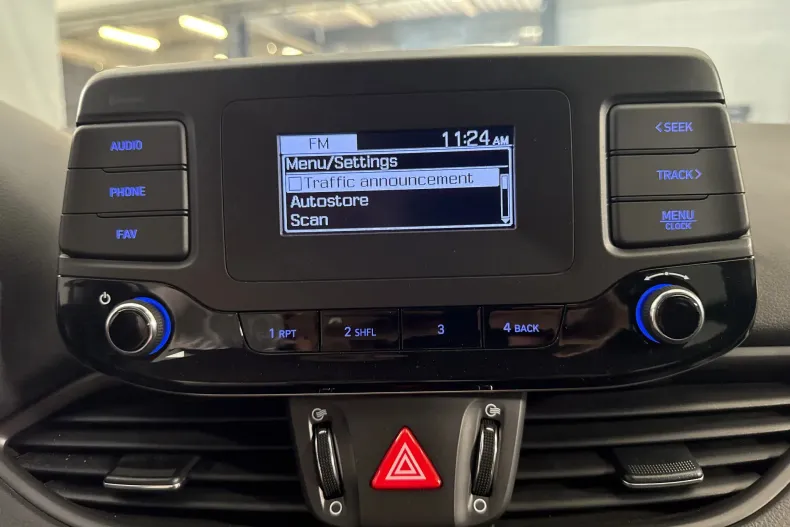 Hyundai i30 din 2023 cu 18.839 km - oferta HYU238984 - foto 18