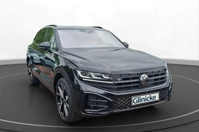 Volkswagen Touareg din 2025 cu 2.500 km - oferta VOL238997 - foto 1
