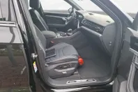 Volkswagen Touareg din 2025 cu 2.500 km - oferta VOL238997 - foto 9