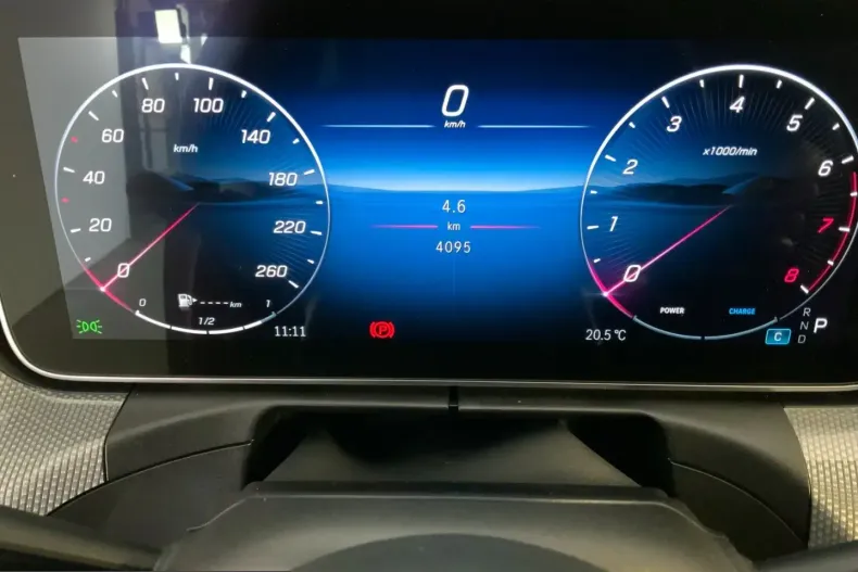 Mercedes-Benz CLE 200 (Clasa CLE) din 2023 cu 4.190 km - oferta MER239008 - foto 10