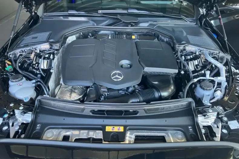 Mercedes-Benz C 300 (Clasa C) din 2025 cu 12.900 km - oferta MER239028 - foto 4