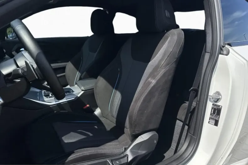 BMW 218i (Seria 2) din 2025 cu 9.523 km - oferta BMW239029 - foto 9