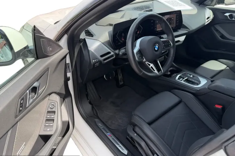 BMW 220i (Seria 2) din 2025 cu 15.800 km - oferta BMW239032 - foto 5