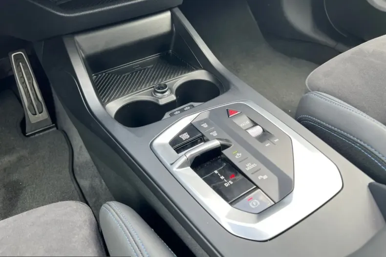 BMW 220i (Seria 2) din 2025 cu 16.000 km - oferta BMW239033 - foto 6