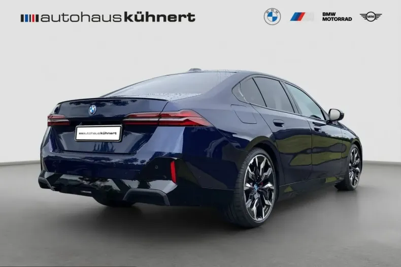 BMW 550 (Seria 5) din 2024 cu 15.109 km - oferta BMW239038 - foto 7