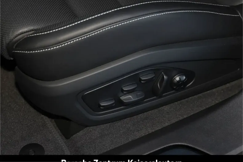 Porsche Taycan din 2025 cu 29.900 km - oferta POR239091 - foto 22
