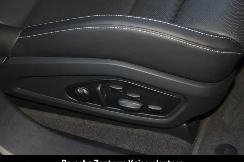 Porsche Taycan din 2025 cu 29.900 km - oferta POR239091 - foto 23
