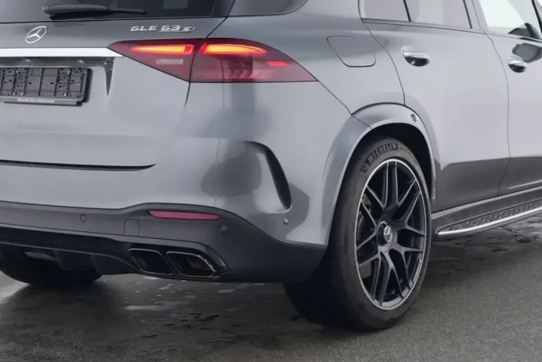 Mercedes-Benz GLE 63 AMG (Clasa GLE) din 2024 cu 19.800 km - oferta MER239109 - foto 4