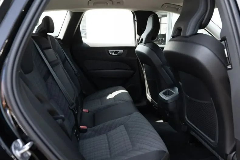 Volvo XC60 din 2023 cu 52.386 km - oferta VOL239124 - foto 5