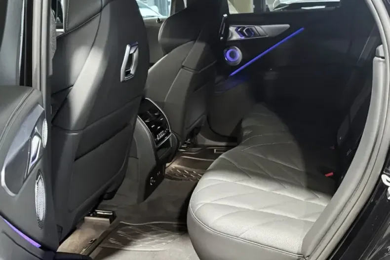 BMW XM (Seria X) din 2023 cu 27.122 km - oferta BMW239145 - foto 13