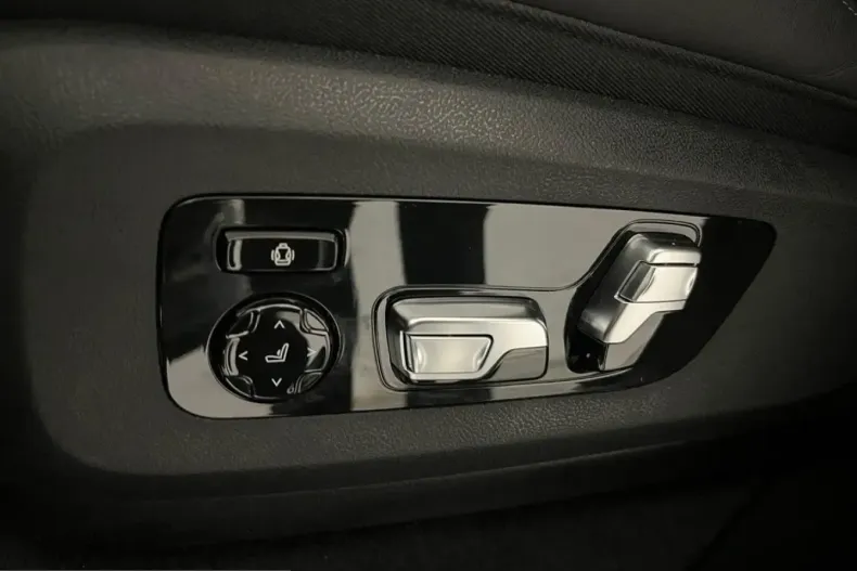 BMW XM (Seria X) din 2024 cu 12.000 km - oferta BMW239146 - foto 18