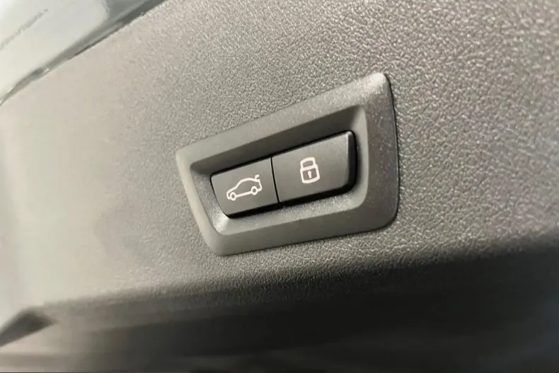 BMW XM (Seria X) din 2024 cu 12.000 km - oferta BMW239146 - foto 23