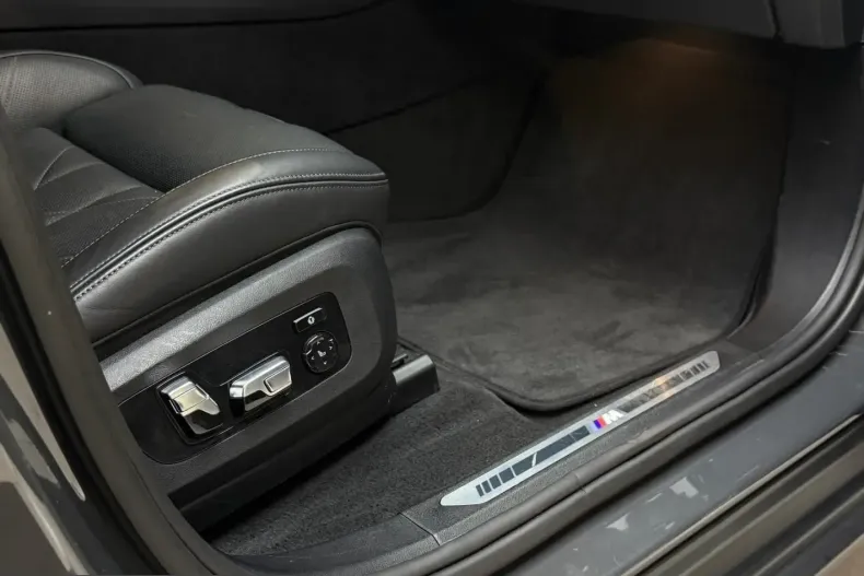 BMW XM (Seria X) din 2023 cu 43.000 km - oferta BMW239147 - foto 20