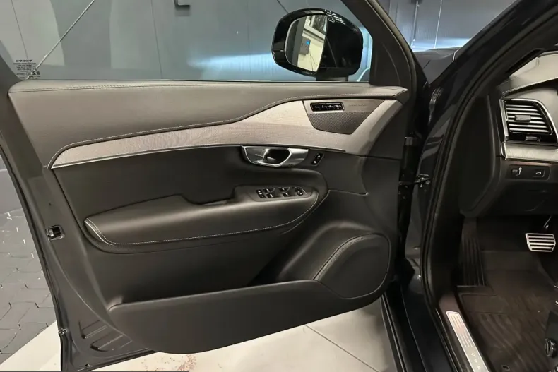 Volvo XC90 din 2022 cu 80.000 km - oferta VOL239151 - foto 12