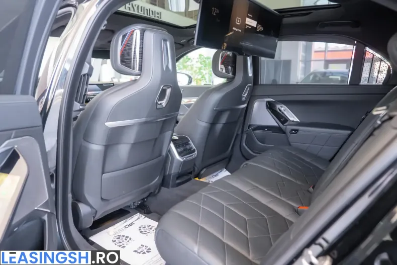 BMW 750 (Seria 7) din 2024 cu 52.262 km - oferta BMW239154 - foto 27