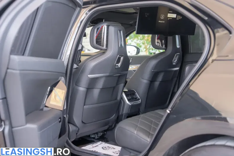 BMW 750 (Seria 7) din 2024 cu 52.262 km - oferta BMW239154 - foto 30