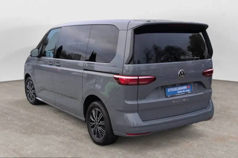 Volkswagen T7 Multivan din 2022 cu 30.998 km - oferta VOL239162 - foto 3
