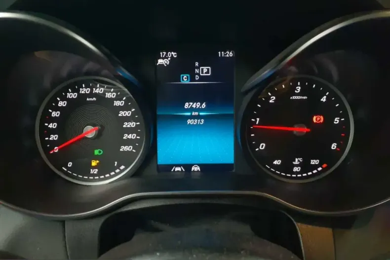 Mercedes-Benz GLC 220 (Clasa GLC) din 2021 cu 90.313 km - oferta MER239169 - foto 12