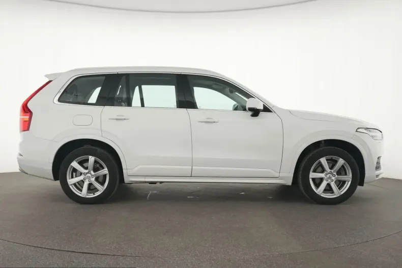 Volvo XC90 din 2022 cu 44.699 km - oferta VOL239172 - foto 4