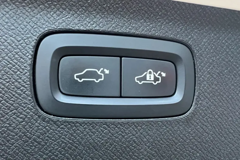 Volvo XC90 din 2021 cu 98.384 km - oferta VOL239175 - foto 10