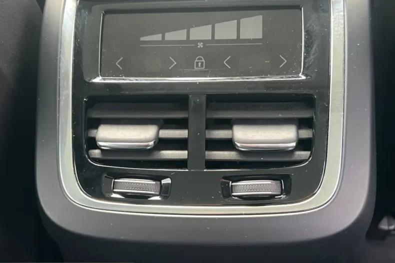 Volvo XC90 din 2021 cu 98.384 km - oferta VOL239175 - foto 14