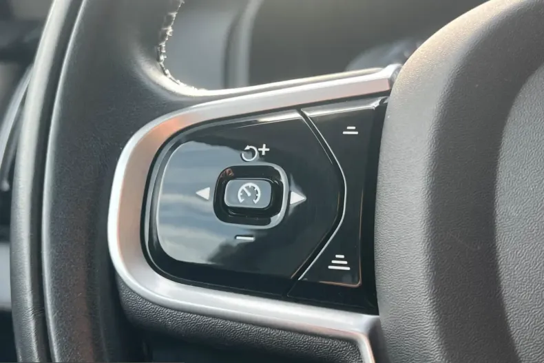 Volvo XC90 din 2021 cu 98.384 km - oferta VOL239175 - foto 20