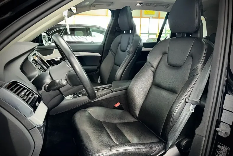 Volvo XC90 din 2021 cu 98.158 km - oferta VOL239176 - foto 9