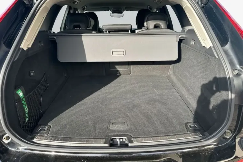Volvo XC60 din 2023 cu 45.363 km - oferta VOL239181 - foto 7