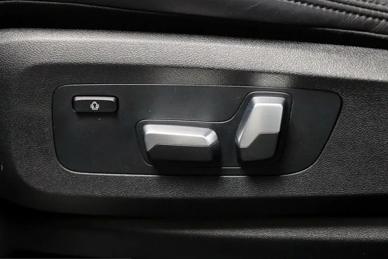 BMW X5 (Seria X) din 2022 cu 96.586 km - oferta BMW239218 - foto 12