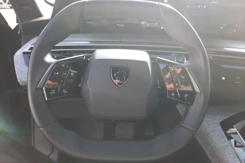 Peugeot 5008 din 2025 cu 45.075 km - oferta PEU239258 - foto 19