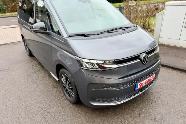 Volkswagen T7 Multivan din 2022 cu 84.000 km - oferta VOL239269 - foto 4