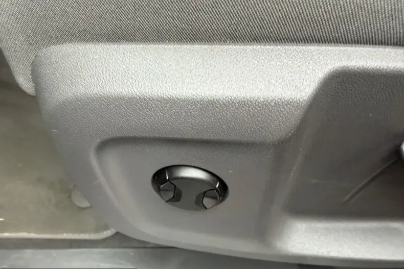 Volkswagen T7 Multivan din 2022 cu 84.000 km - oferta VOL239269 - foto 38